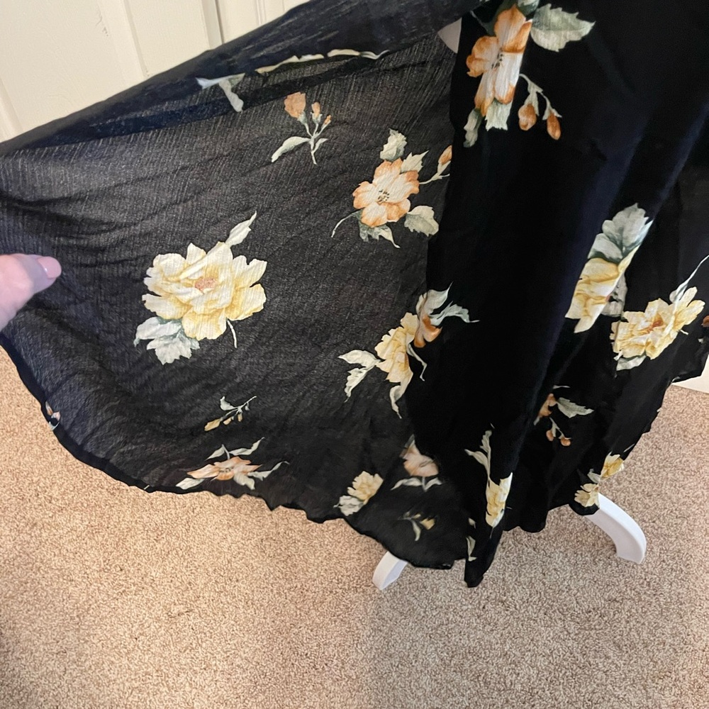 Tropical print ladies split leg romper - Picture 3 of 5
